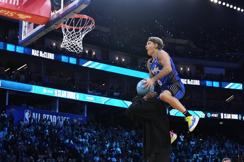 年轻锋线的 年轻锋线的