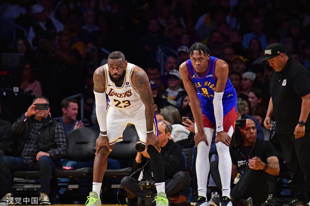 孙颖莎和王 孙颖莎和王